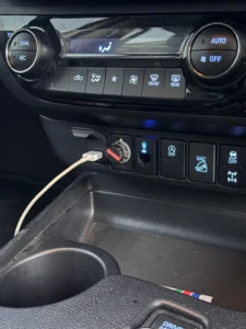 TOW PRO Hilux 2 andersons DCDC & ESC, 1 Tow Pro (trailer Brake)